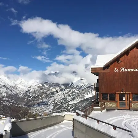4 Pers. Piscine Et Literie Toute Neuve. Appartement